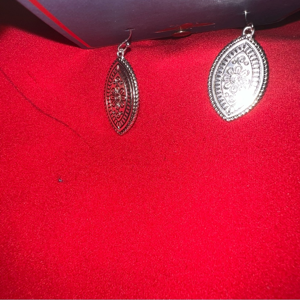 Genuine Shell Drop Statement Earrings (Nickel Fre… - image 3